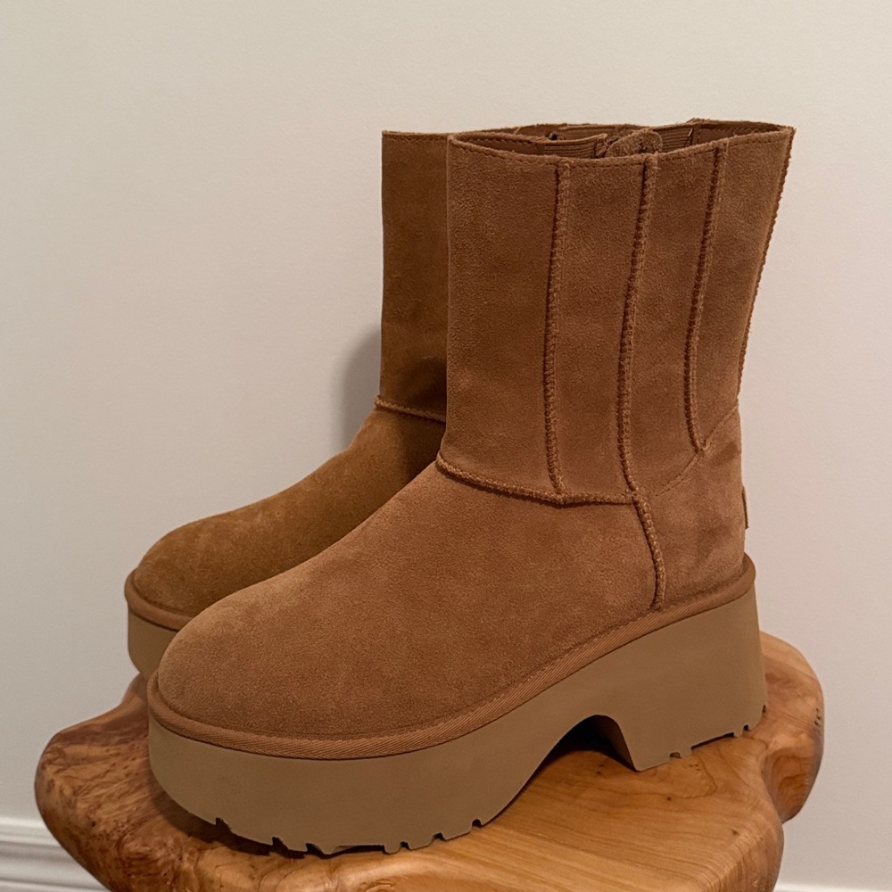 NWOT UGG CLASSIC TWIN SEAM NEW HEIGHTS - Picture 5 of 9
